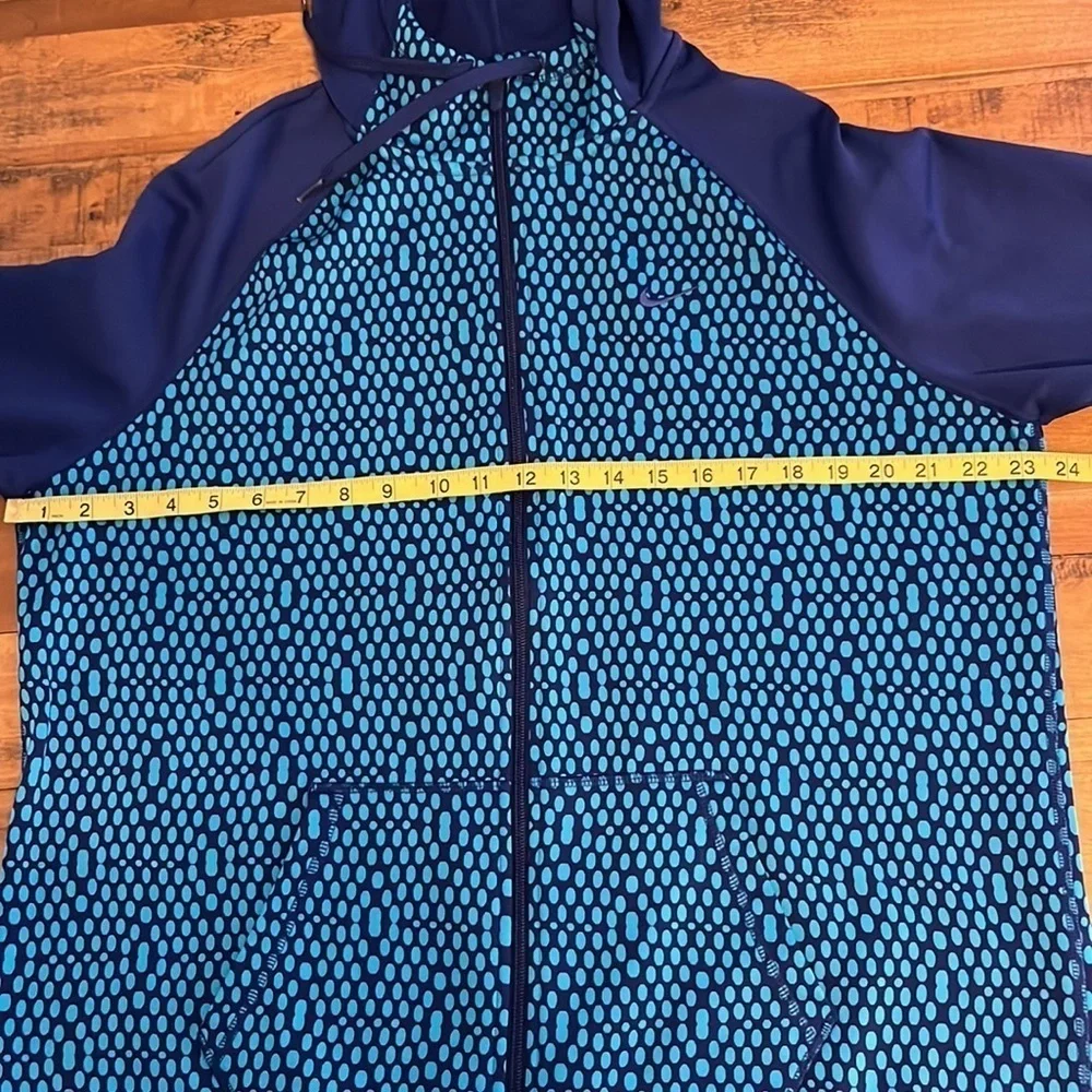 Nike hoodie lightweight jacket